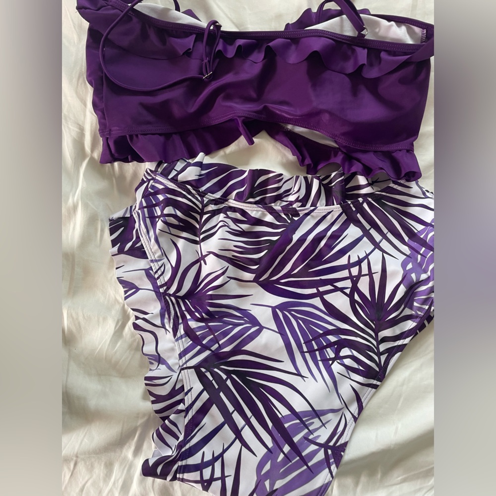 Women’s Ruffled High Waisted Bikini - Picture 4 of 6